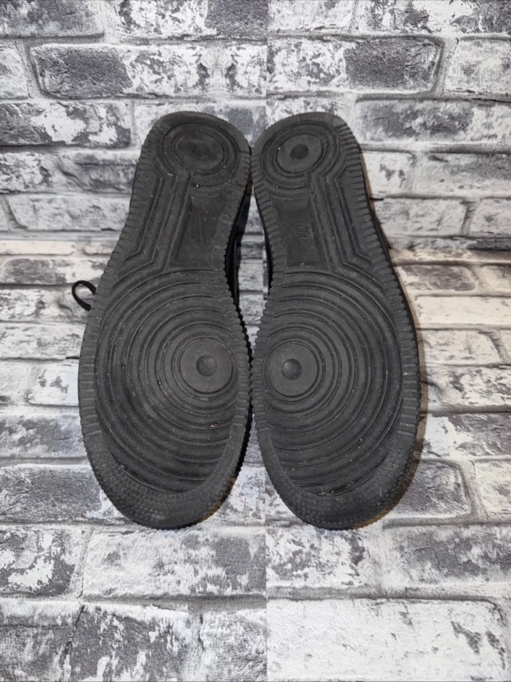 Used Nike Air Force 1 '07 Low Triple Black Shoes Mens Size 10.5 CW2288-001 - Picture 6 of 9